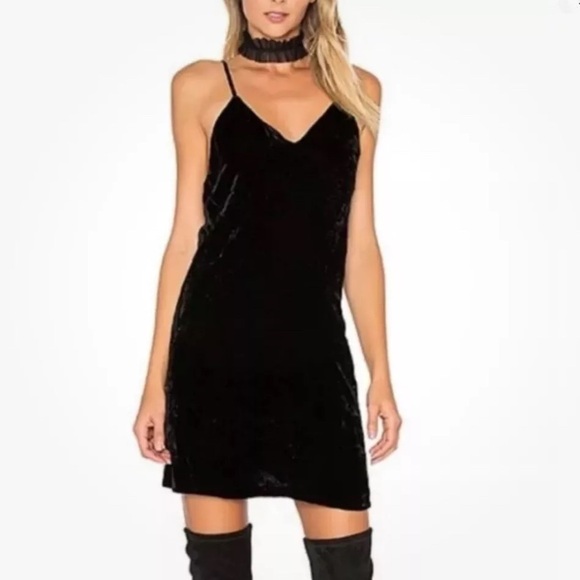 Alice + Olivia Air:Stacey Bendet Elegant Black stretch Velvet Cocktail Dress